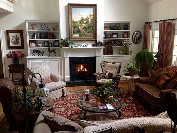 5th image of 570 Powderhorn Dr