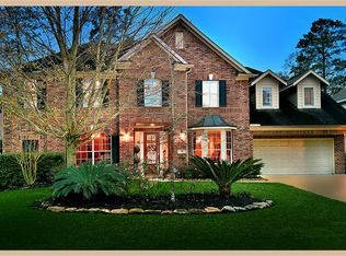 15 N Millsap Cir, The Woodlands, TX 77382