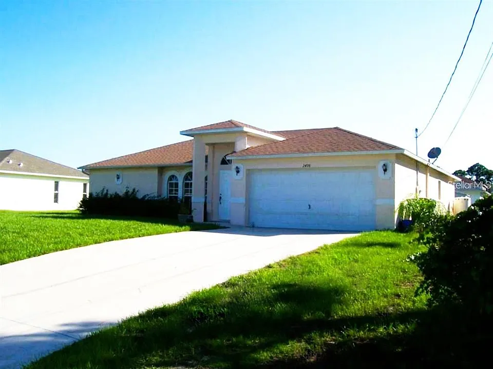2498 Margaret Ln