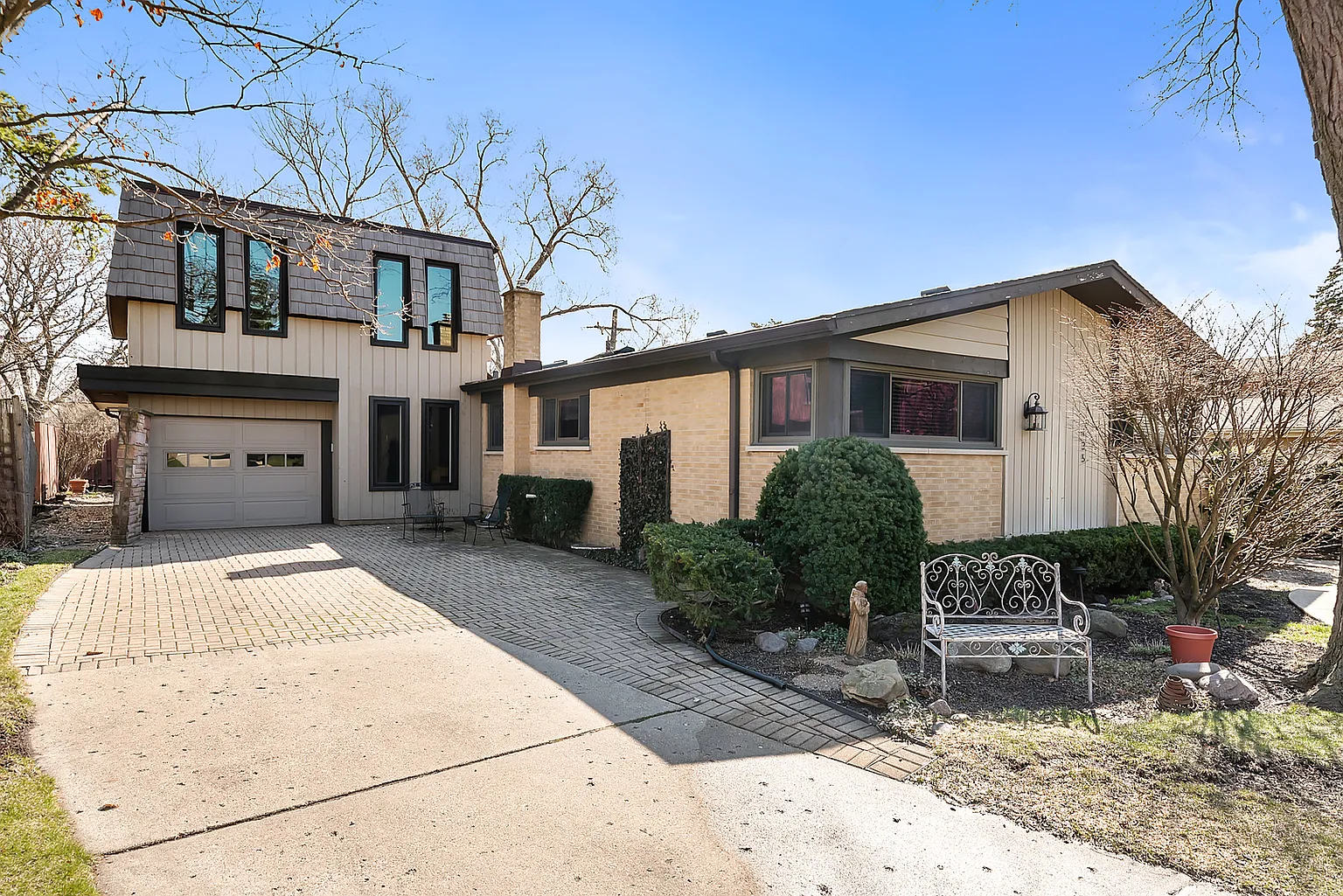 135 Fernwood Dr photo 1