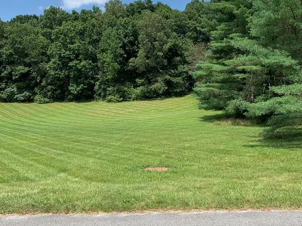 1405 Hillsdale Dr, Cookeville, TN 38506