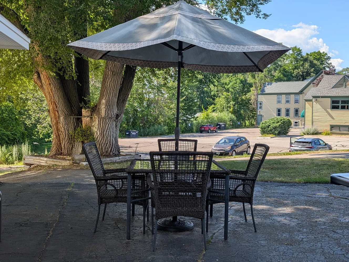 354 Union Ave — Photo 4