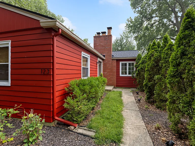 123 W Clearview Ave — Photo 3