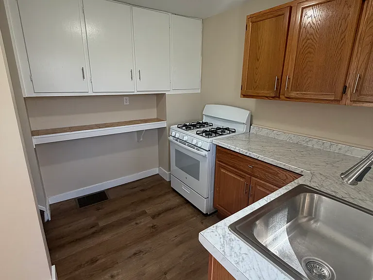 18-20 Old Main St #18.5 — Photo 2