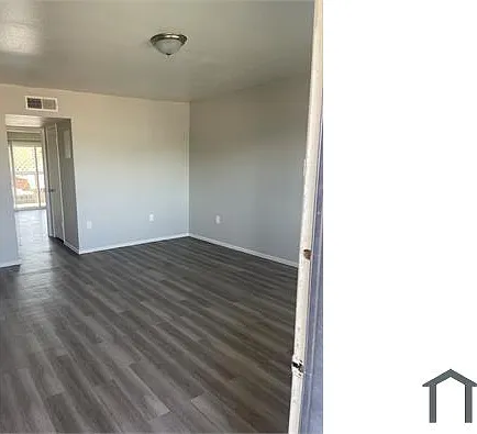 5443 W Orangewood Ave #8