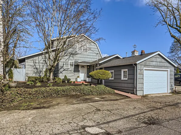 21201 NE Interlachen Ln, Fairview, OR 97024