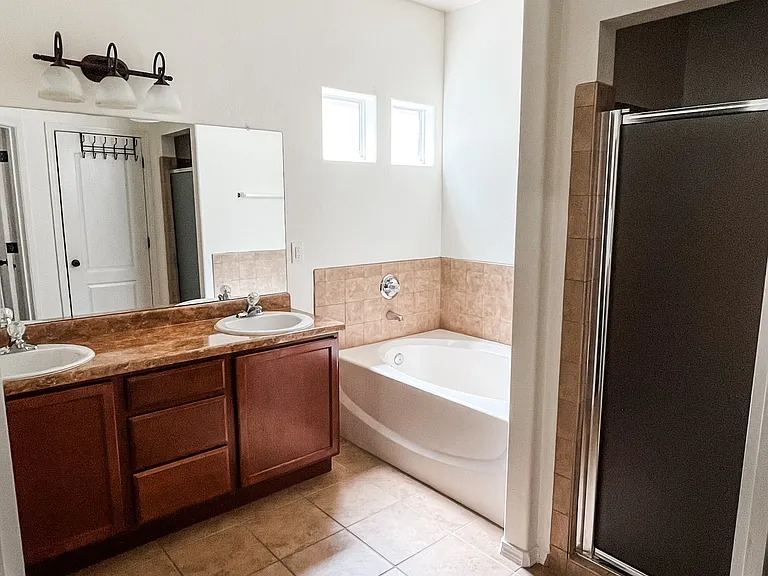 3519 Sierra Bonita Ave — Photo 24