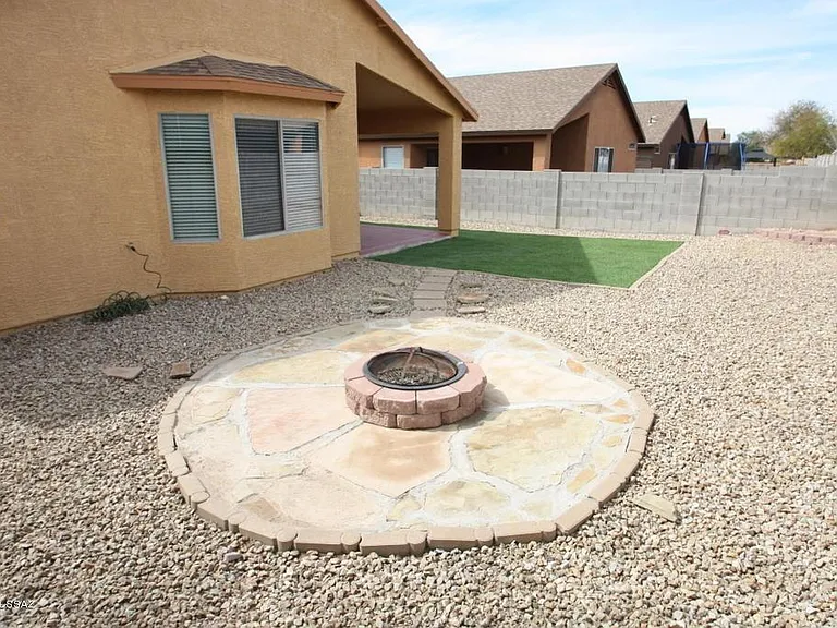2371 E Calle Gran Desierto — Photo 11