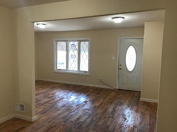 2nd image of 15331 111th Ave #2C