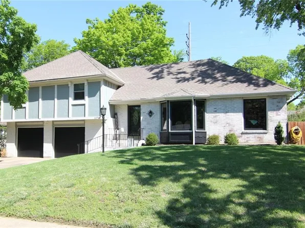 11710 W 51st Ter, Shawnee, KS 66203