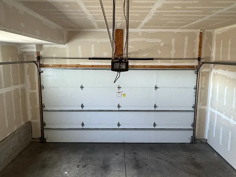 2301 Lincoln Ave — Photo 9