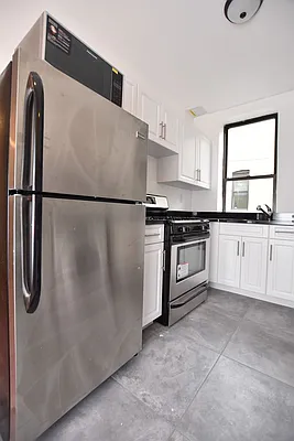 Rented by Bold New York | media 6