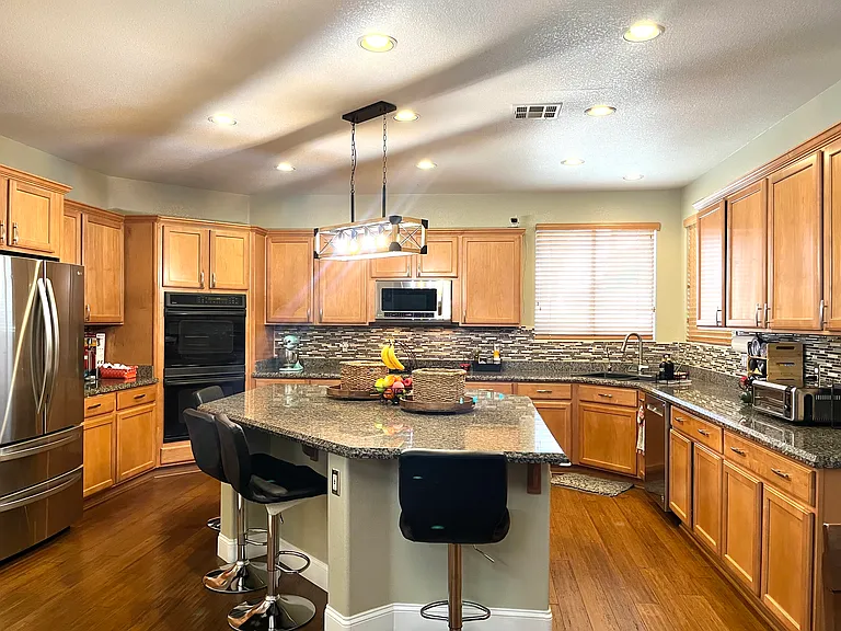 7729 Villa Gabriela Ave #B — Photo 15