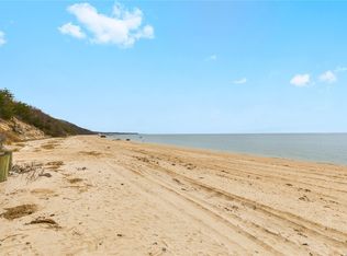 11 Hornpipe Dr, Riverhead, NY 11901