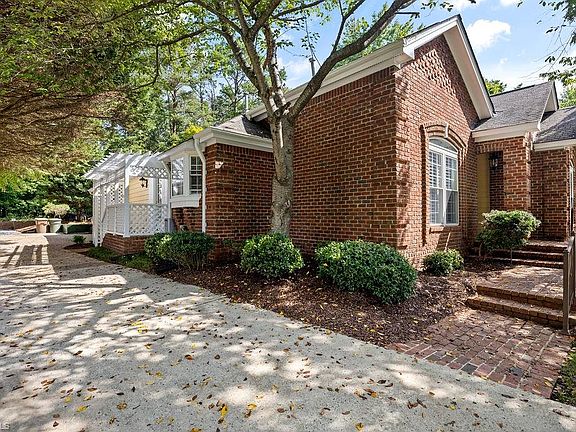 5th image of 1610 Deercroft Ct