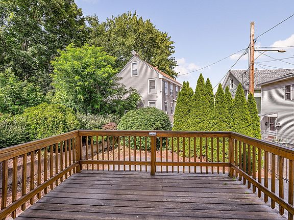 4th image of 17 Cedar Ct