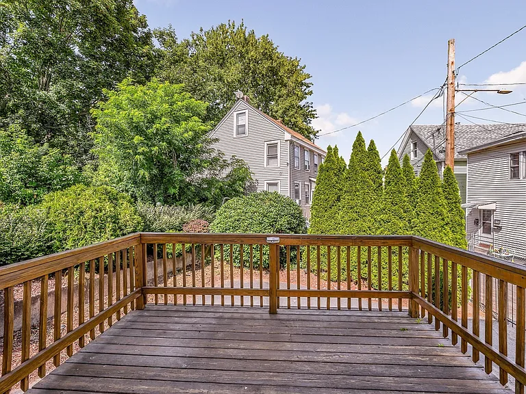 17 Cedar Ct — Photo 4