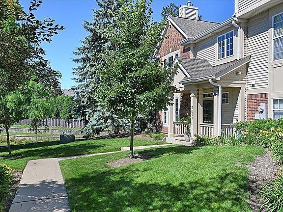 2nd image of 2637 N Greenwood Ave #2637