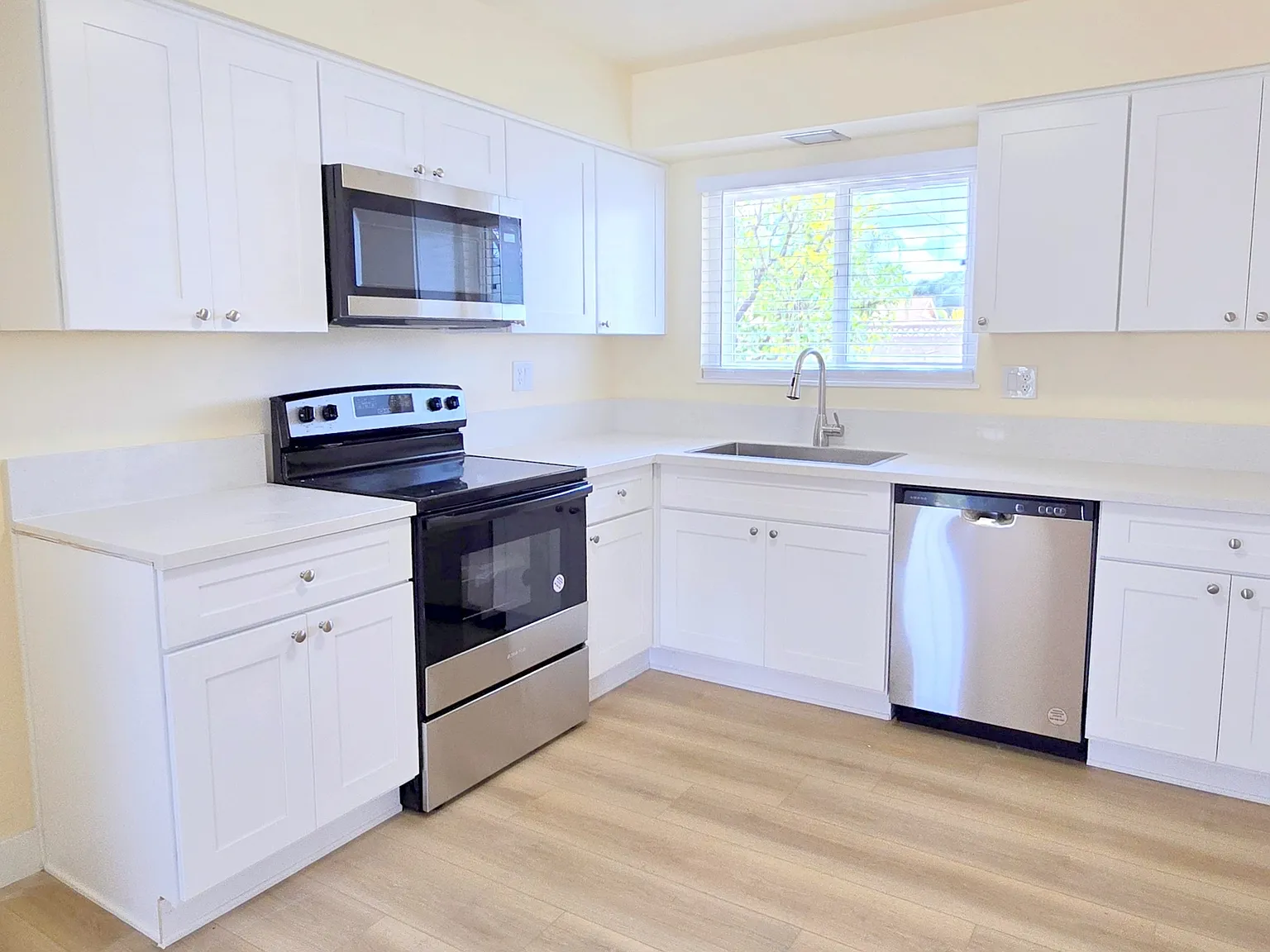 26421 Tanglewood Dr, Sun City CA 92586 — Photo 3