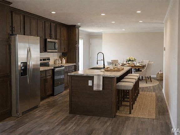 3rd image of 24 Private Dr #215