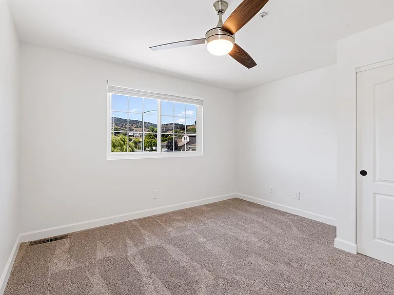 18177 Stonegate Ct — Photo 17