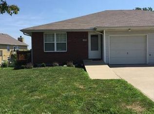 119 Basswood Ct, Smithville, MO 64089