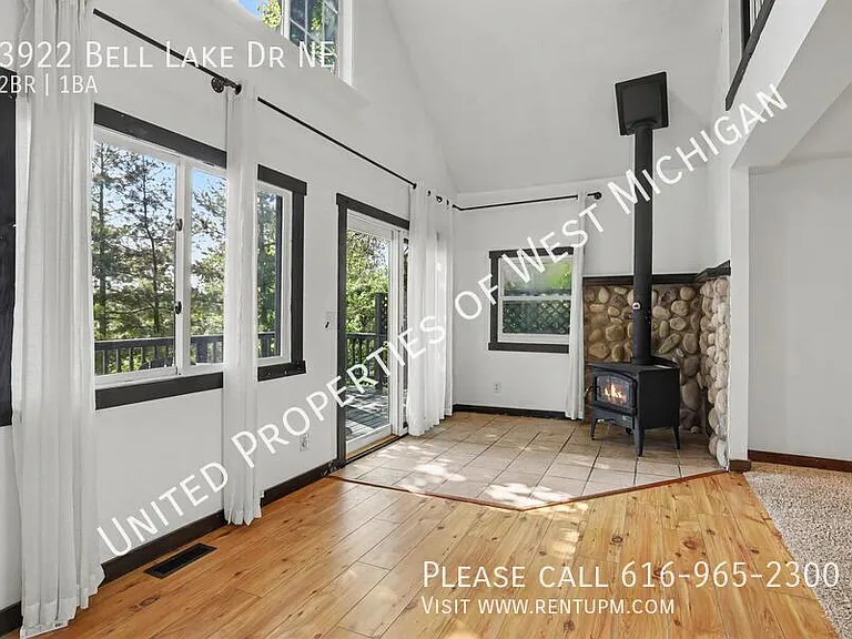3922 Bell Lake Dr NE — Photo 3