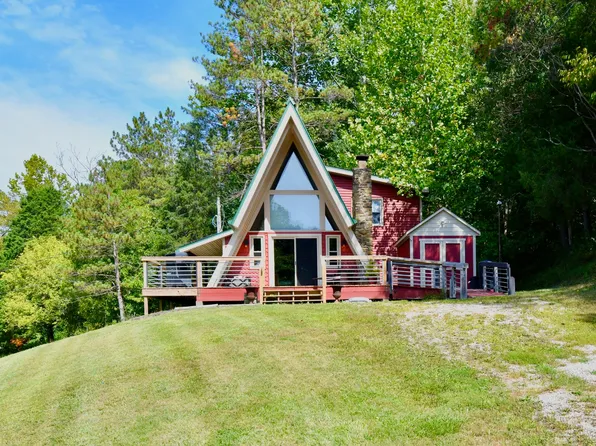 2967 Valley Branch Rd, Nashville, IN 47448