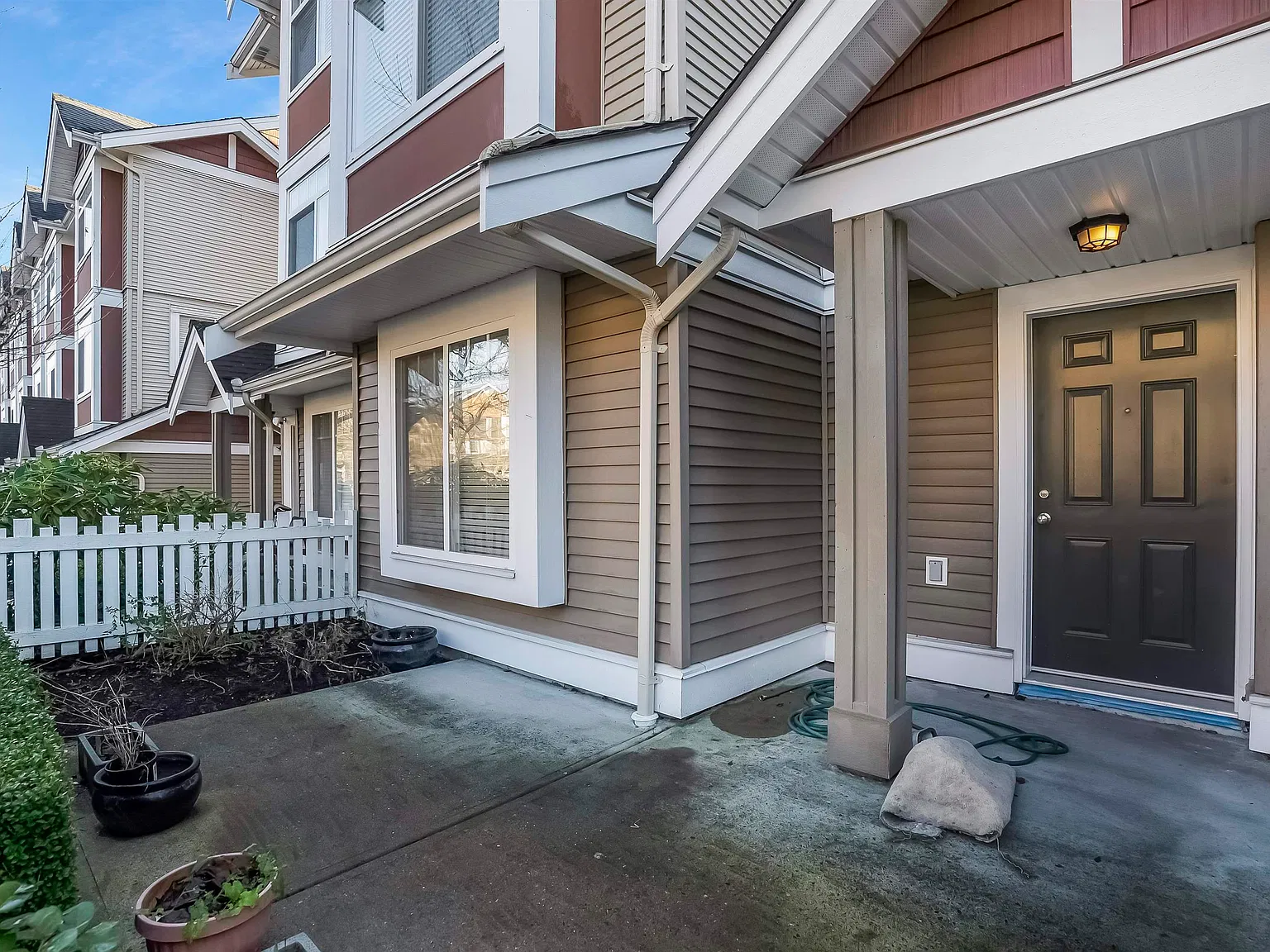 3 bed, 1408 sqft, $3,300 — Photo 3