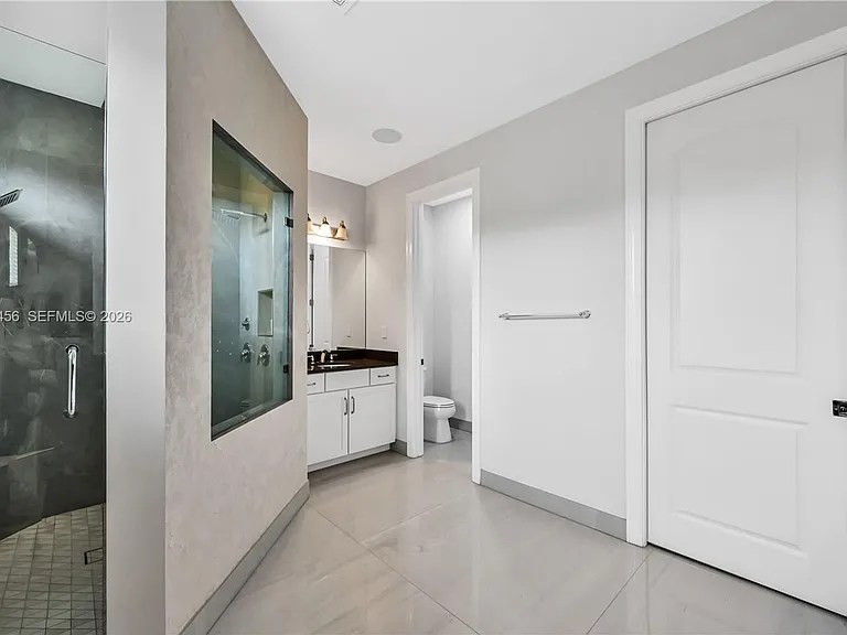 8645 NW 39th Ct — Photo 20