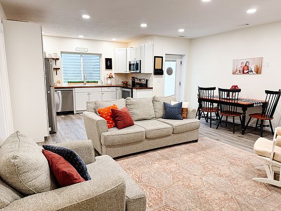 4th image of 12568 S Ezra Cir #1