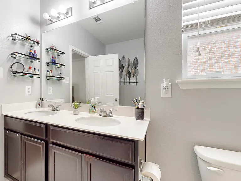504 Mesa View Trl — Photo 16