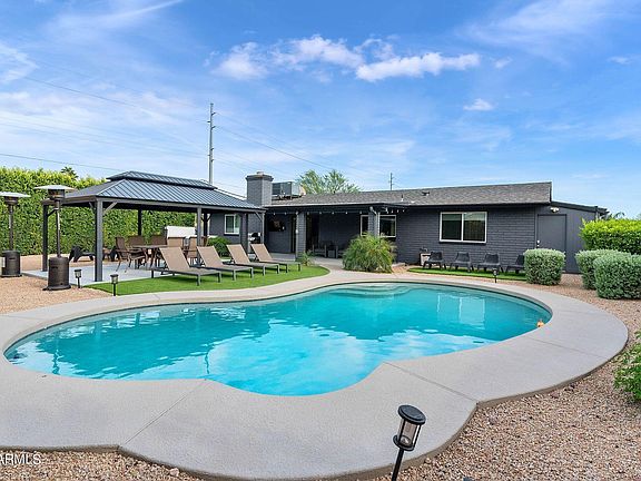 5th image of 3142 E CLAIRE Drive