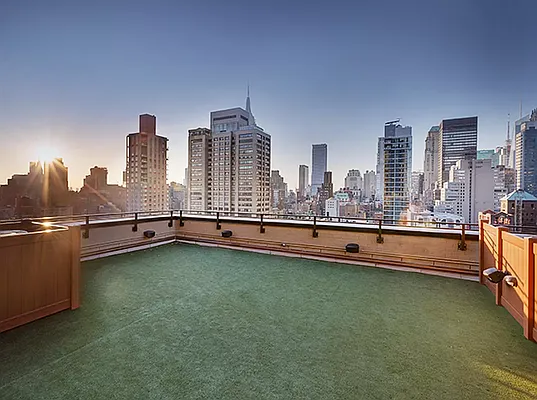 Rented by Manhattan Realty Group | media 13