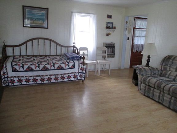 4th image of 6355 Circle Dr