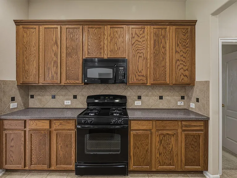 8515 Clarkman Ridge Ln — Photo 11