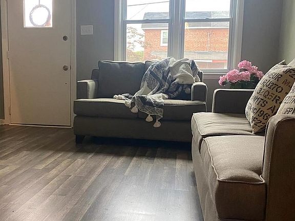 4th image of 340 Chestnut Ave