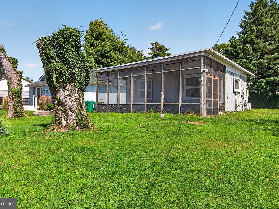 1st image of 37405 4th St