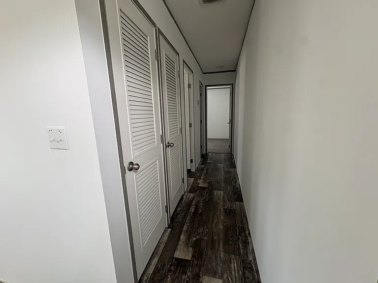1438 Nathan Dr — Photo 5