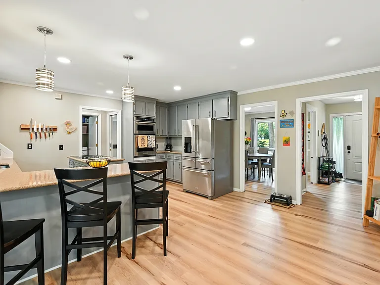 4002 Westfield Dr — Photo 6
