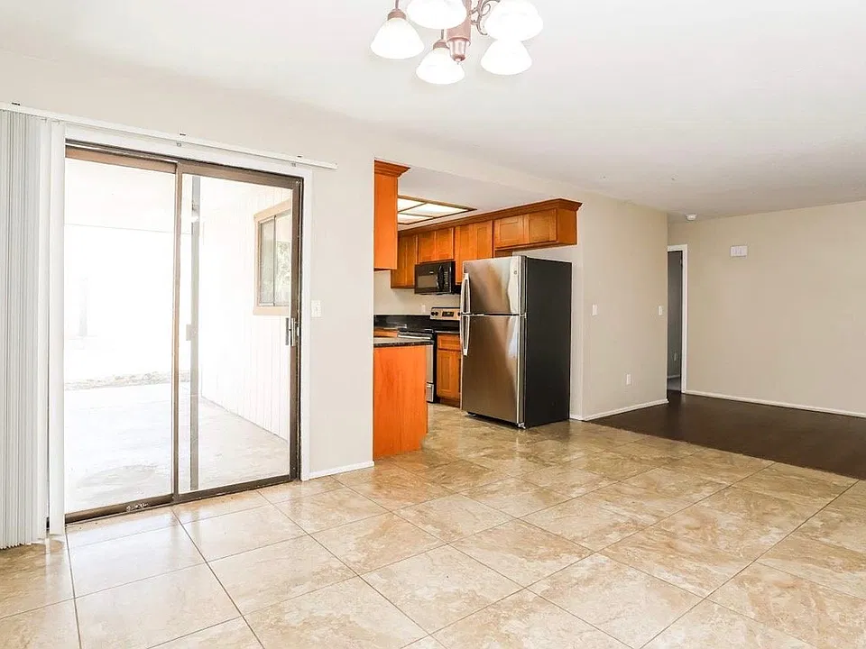 2041 Shady Glen Trl