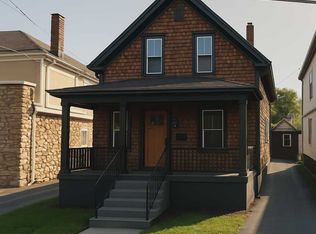 206 S Main St, Acushnet, MA 02743