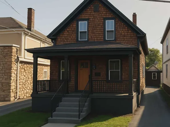 206 S Main St, Acushnet, MA 02743