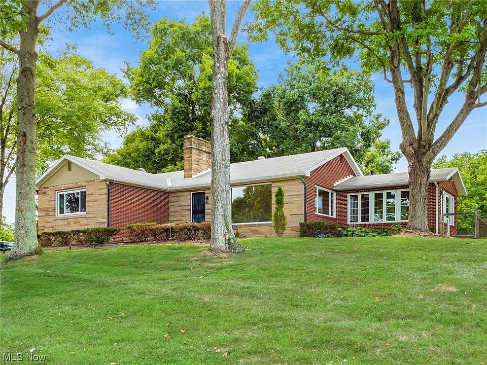 1st image of 850 Wildwood Cir