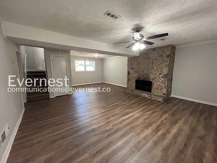 1599 Allgood Rd — Photo 5