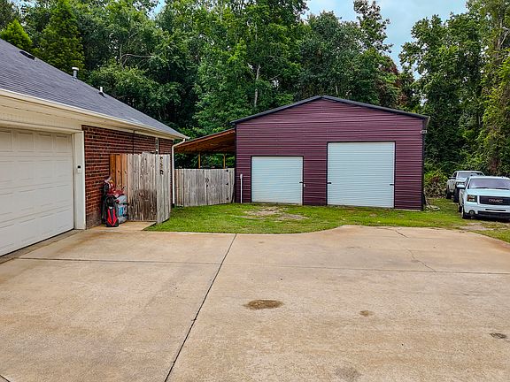 3rd image of 1460 Malone Dr