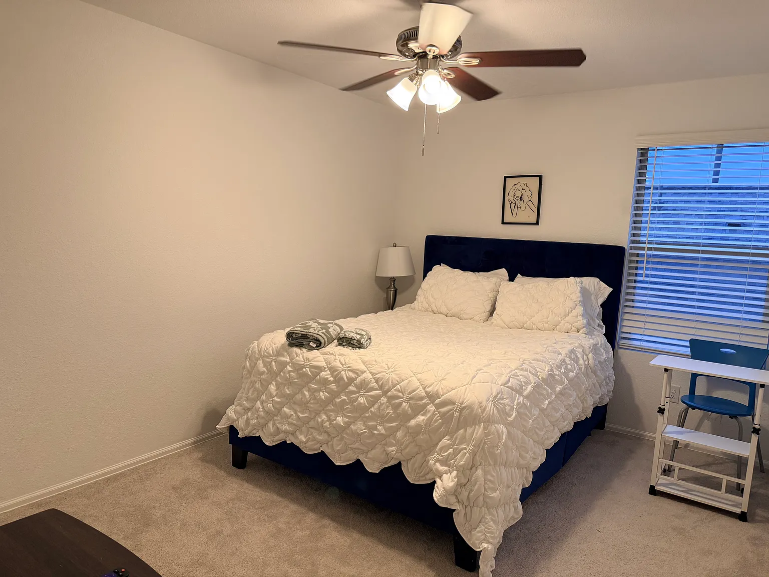 4 bed, 2400 sqft, $2,500 — Photo 4
