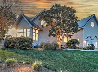 3 Donald Ross Rd, Barrington, RI 02806