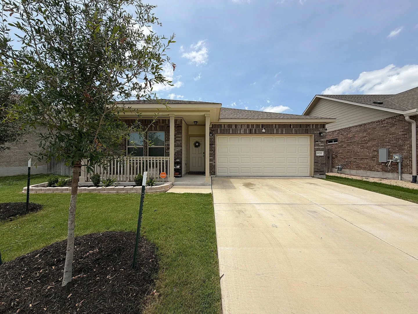 Spacious 3BR/2BA Rental Home with Large Fenced Yard in Manor! — Photo 1