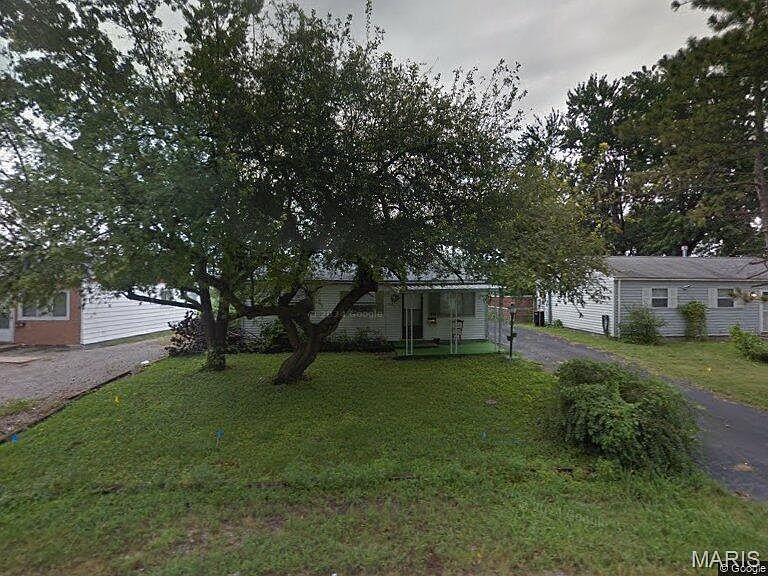2nd image of 1066 Saint Margaret Dr